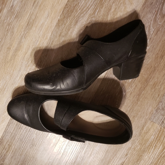 Clarks - Picture 4 of 4